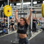 Atleta durante un esercizio di weightlifting a Pescara